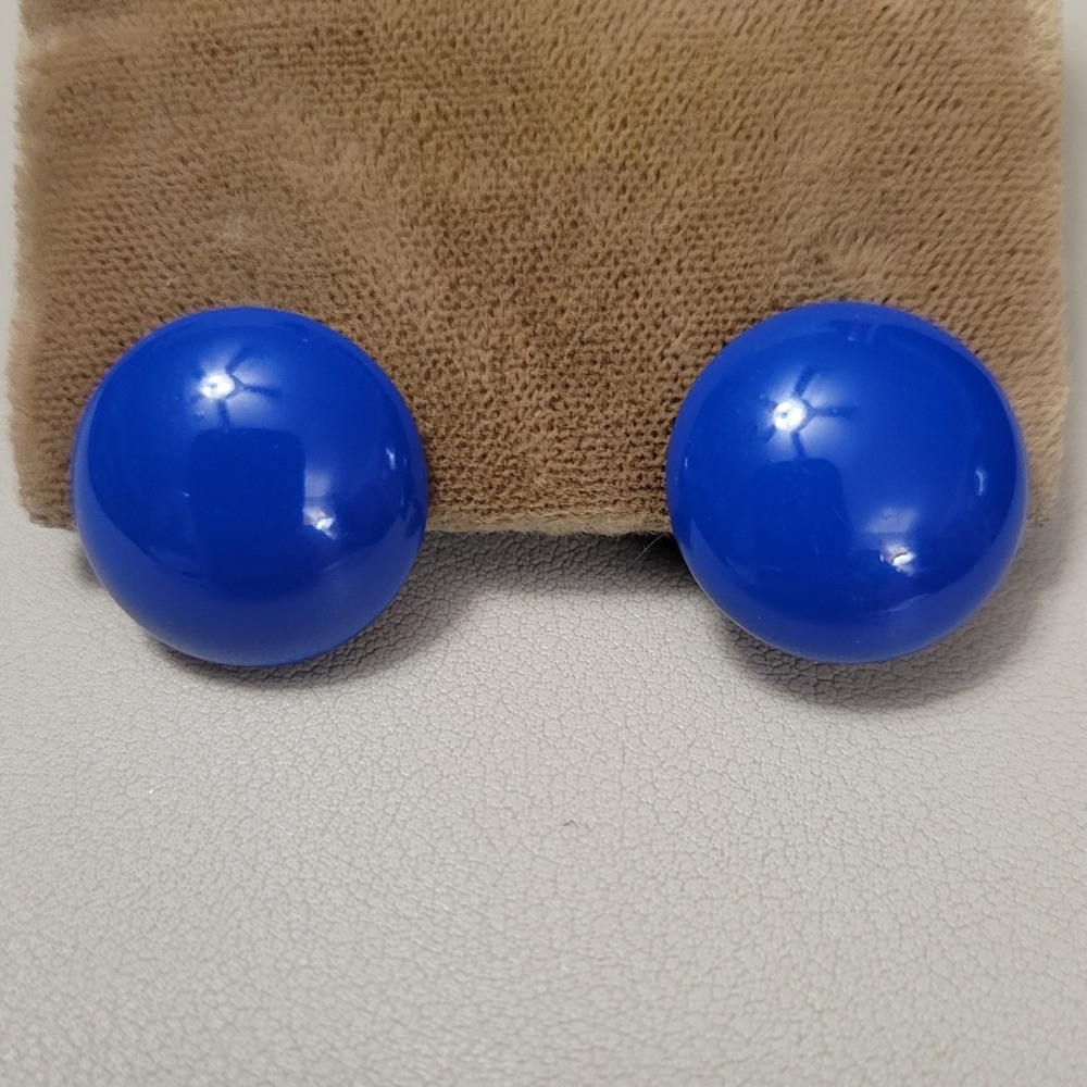 Vintage Unsigned Bright Navy Blue Enamel Button Clip On .75" Earrings